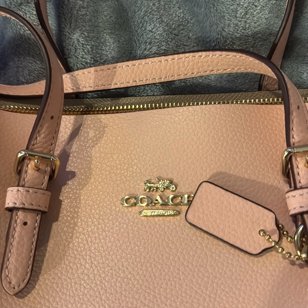 NWOT COACH Mollie Tote 25 purse in light coral
